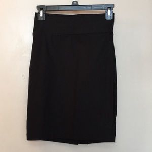 •Black Midi Pencil Skirt•